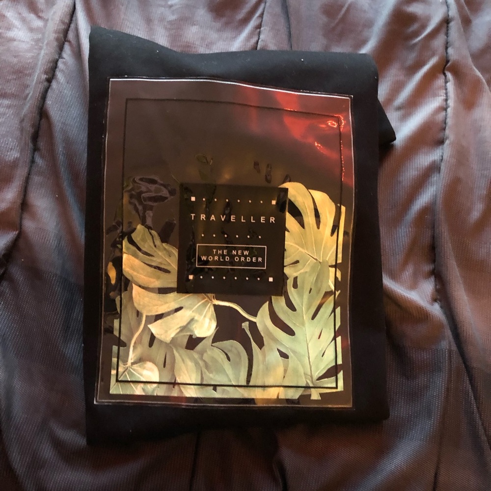 Graphic crew neck sweater